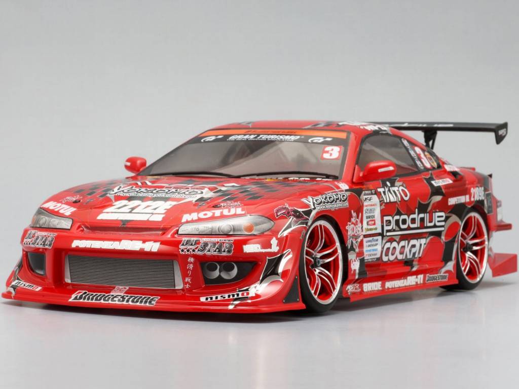 Игрушечные дрифт. RC Yokomo Nissan body. Nissan Silvia s15 RC Drift. Nissan Skyline Yokomo. РС модель Silvia s15.